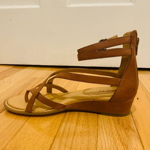 NEW BORN Women's Ankle Strap Leather Platform Wedge Sandal US 6 - Picture 12 of 14